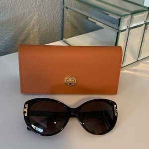 Tory Burch Sunglasses (Polarized)